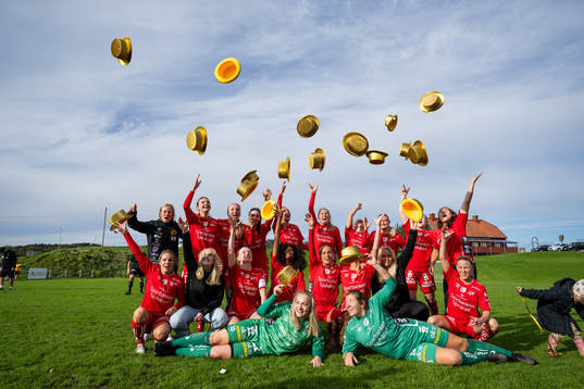 Elfsborgs spelare och ledare firar seriesegern