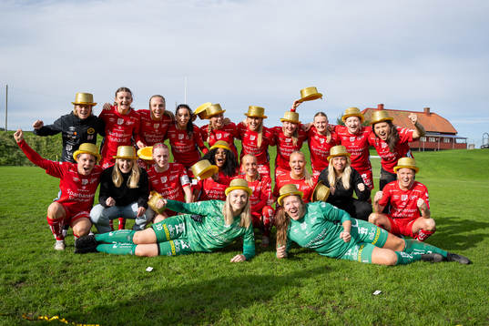 Elfsborgs spelare och ledare firar seriesegern