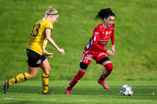 Skepplandas Hanna Classon och Elfsborgs Izabella Bergström