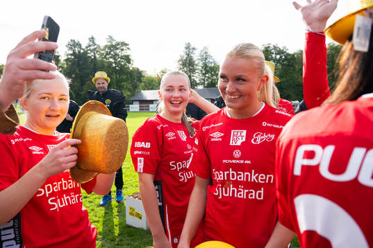 Elfsborgs spelare och ledare firar seriesegern