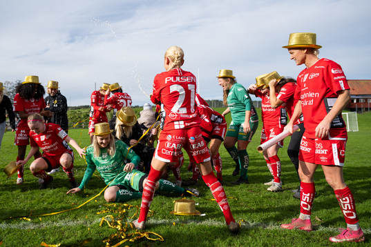 Elfsborgs spelare och ledare firar seriesegern