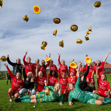 Elfsborgs spelare och ledare firar seriesegern