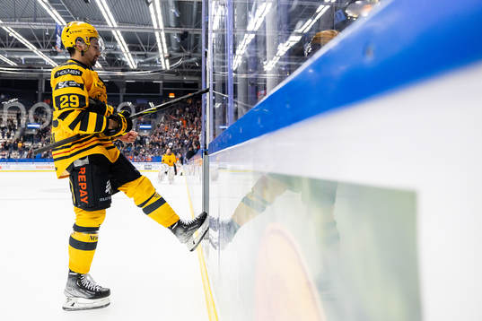Skellefteås Dylan Sikura deppar