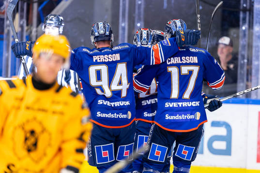 Växjös spelare jublar
