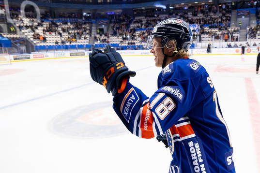 Växjös Marcus Sylvegård jublar