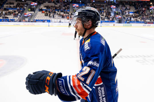 Växjös Brian Cooper jublar