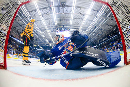 Växjös målvakt Emil Larmi