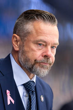 assisterande tränare Fredrik Hellgren