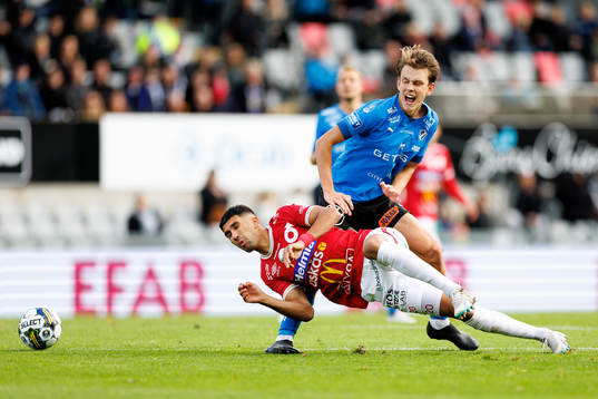 Degerfors Elyas Bouzaiene och Halmstads Kazper Karlsson