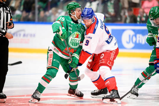Rögles Simon Ryfors och Oskarshamns Ahti Oksanen
