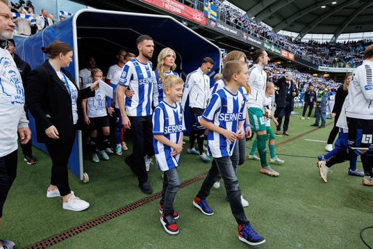 Marcus Berg med familj innan fotbollsmatchen i Allsvenskan