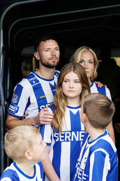Marcus Berg med familj innan fotbollsmatchen i Allsvenskan