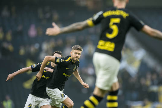 AIKs Anton Salétros jublar