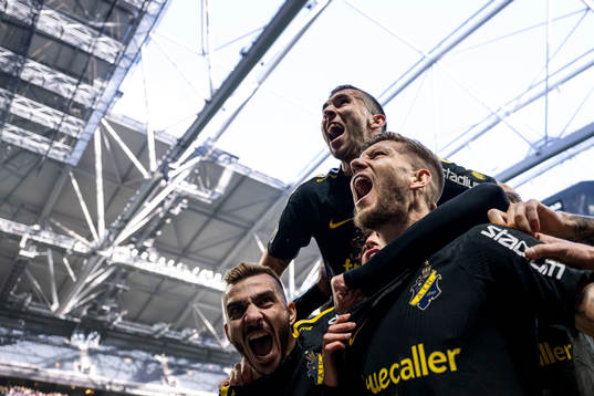 AIKs Anton Salétros jublar