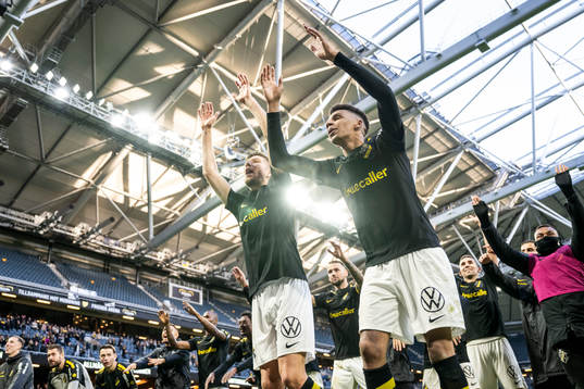AIKs Anton Salétros och Rui Modesto jublar