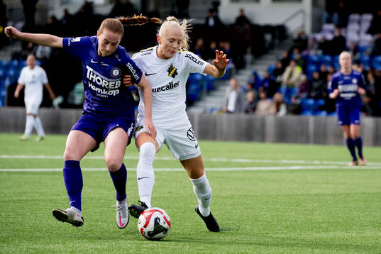 Jitexs Sofia Reidy mot AIKs Moa Sjöström