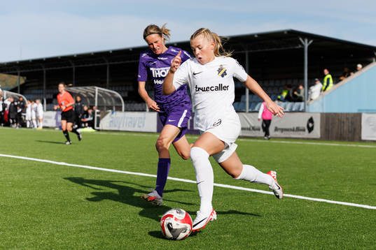 Klara Svensson Senelius och AIKs Matilda Nildén