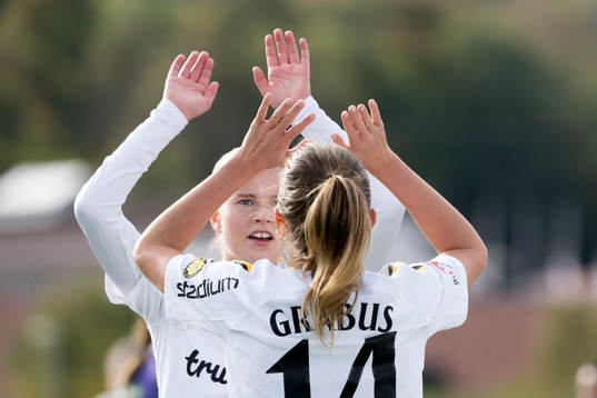AIKs Sara Frigren jublar