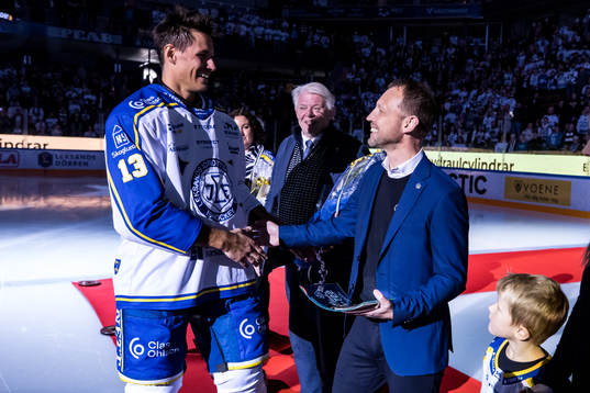 Leksands Jon Knuts hyllas för klubbrekord flest antal