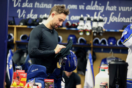 Leksands Max Veronneau innan ishockeymatchen i SHL mellan