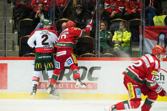 MoDos Oscar Pettersson och Frölundas Christian Folin