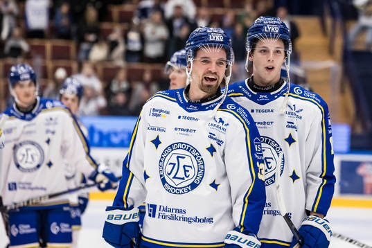 Leksands Eddie Larsson och Leksands Anton Johansson jublar