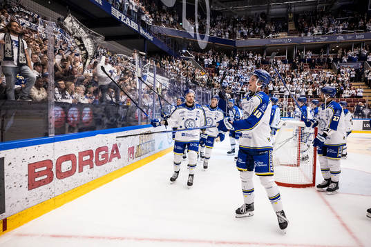 Leksands spelarna jublar