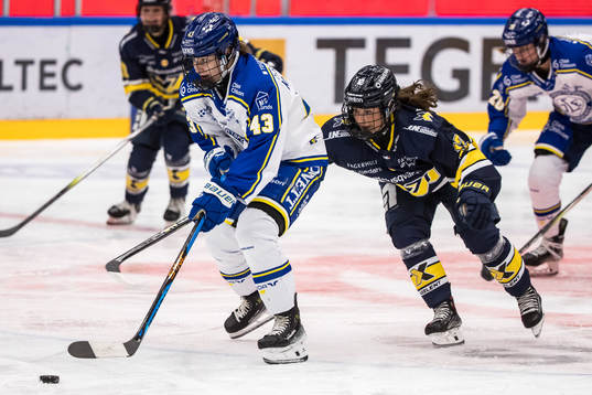 Leksands Aino Karppinen och HV71s Eimear Leacy
