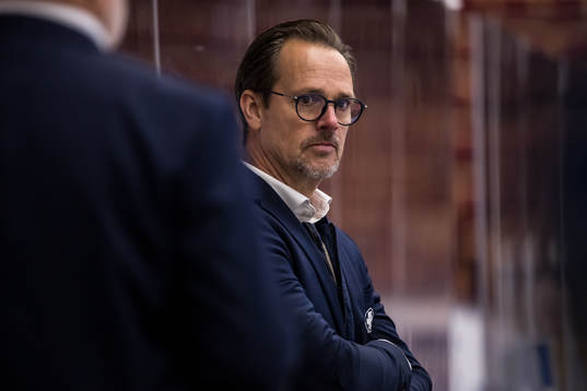 HV71s assisterande tränare Peter Hammarström