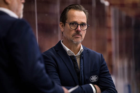 HV71s assisterande tränare Peter Hammarström