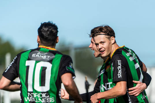 GAISs Axel Henriksson jublar