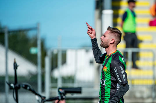GAISs Axel Norén jublar