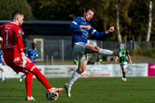 GAIS målvakt Mergim Krasniqi och Trelleborgs Nicolas