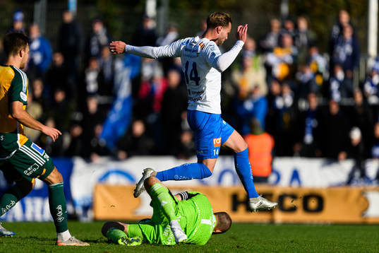 IFK Norrköpings målvakt Oscar Jansson och Värnamos