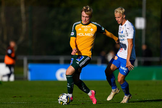IFK Norrköpings Isak Andri Sigurgeirsson och Värnamos