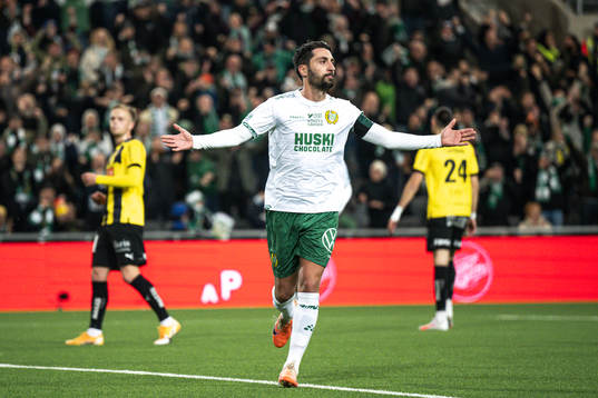 Hammarbys Nahir Besara jublar