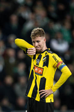 Häckens Simon Gustafson deppar