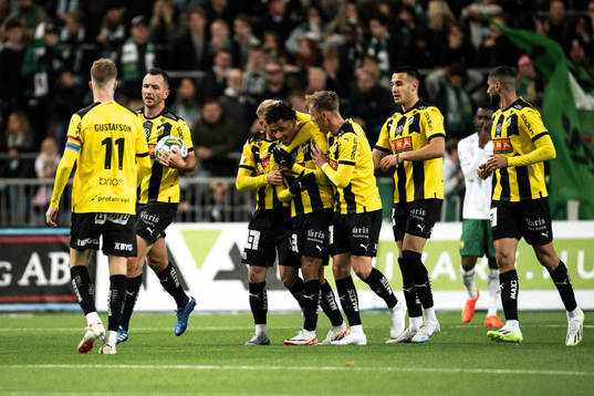Häckens Momodou Lamin Sonko jublar