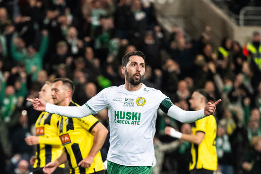 Hammarbys Nahir Besara jublar