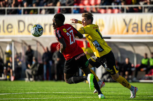 Brommapojkarnas Zeidane Inoussa och Elfsborgs Simon Hedlund