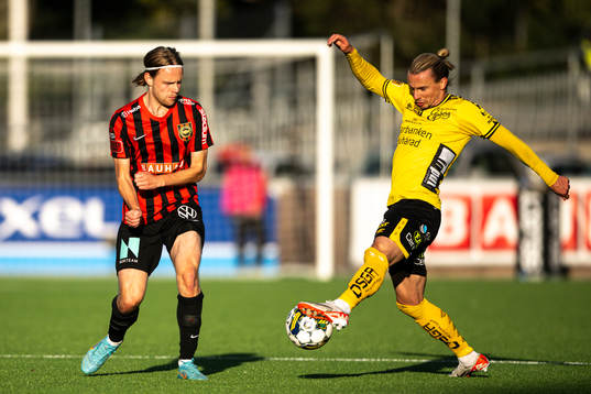 Elfsborgs Niklas Hult och Brommapojkarnas Oscar Pettersson