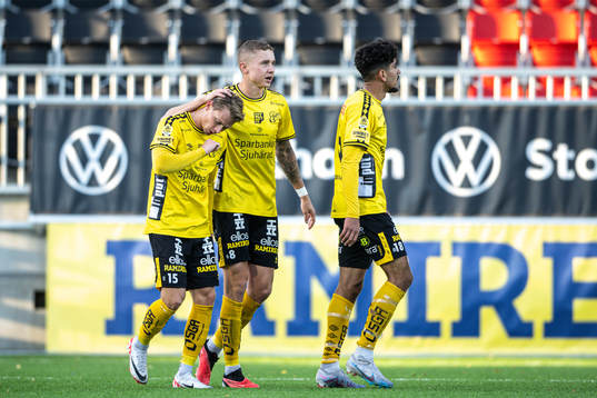 Elfsborgs Simon Hedlund jublar
