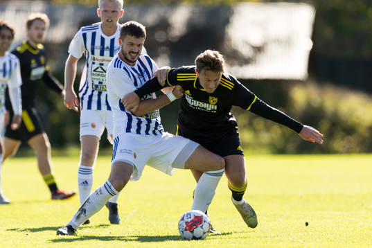 IFK Karlshamns John Eriksson och Växjö Norras Jacob Croby