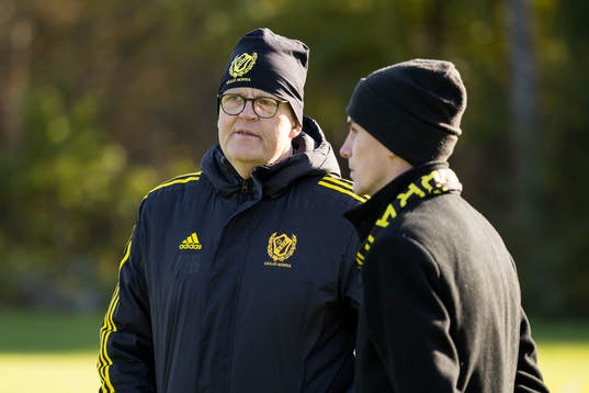 Växjö Norras huvudtränare Leif Andersson deppar