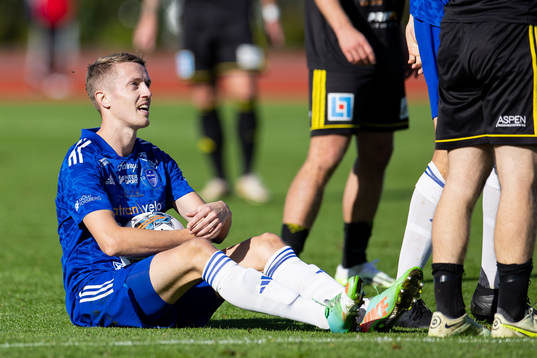Böljan Falkenbergs David Wallnedal deppar