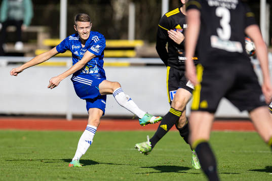 Böljan Falkenbergs David Wallnedal gör 2-0
