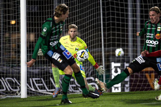 Varbergs målvakt Fredrik Andersson
