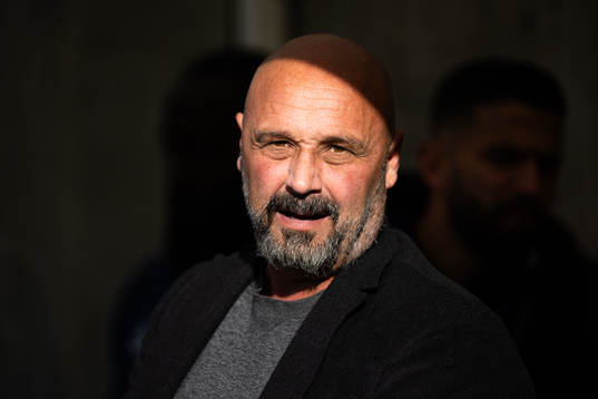 Utsiktens manager Bosko Orovic innan fotbollsmatchen i