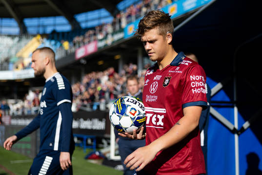 Örgrytes Kevin Holmén innan fotbollsmatchen i Superettan
