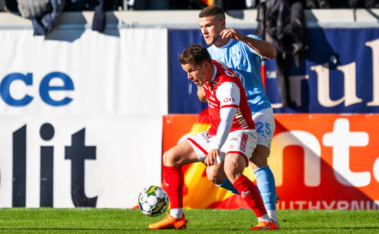 Kalmars Simon Skrabb och Malmö FFs Gabriel Busanello